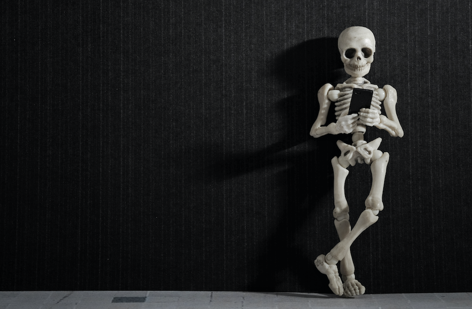 [QUIZ] Will You Have a Spooktacular Mobile Halloween?