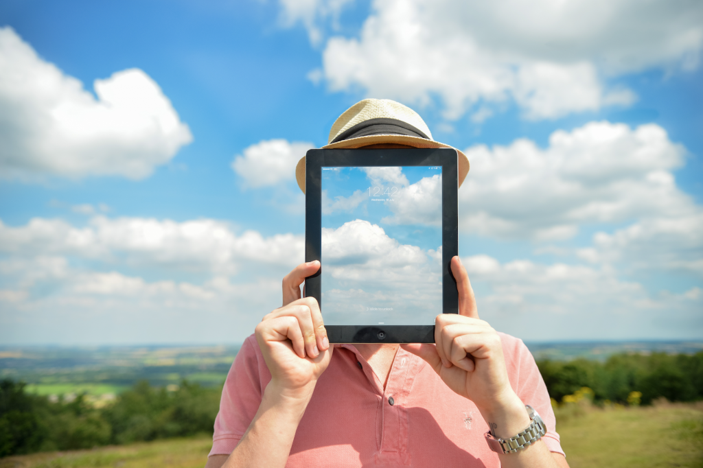 8 GIFs that Perfectly Explain App-Ads.txt, Sellers.json and the OpenRTB Supply Chain Object