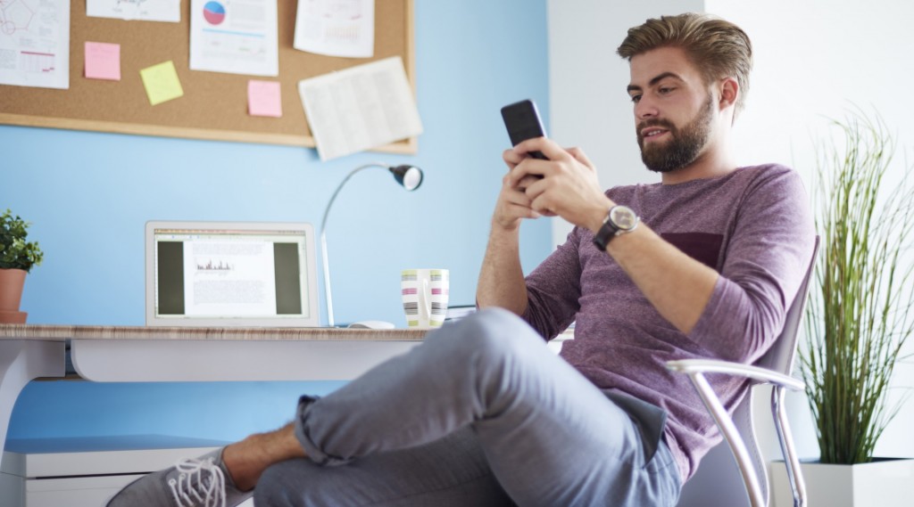 How Does Mobile App Advertising Work? Dispelling Common In-App Advertising Myths